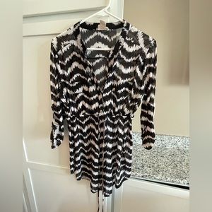 Siren Lily maternity top - size large